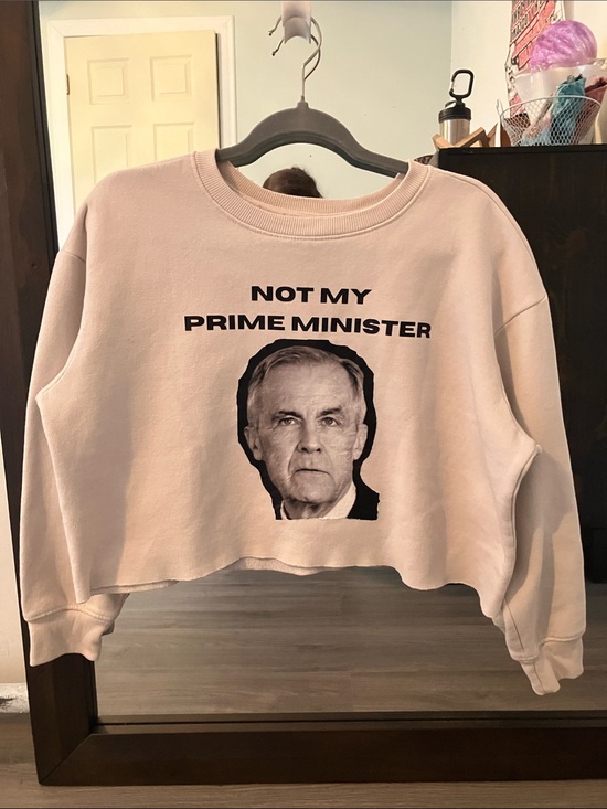 Tops - Graphic Cropped Sweatshirt